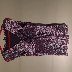 Reitmans Size M Blouse With Purple Rose Detailing